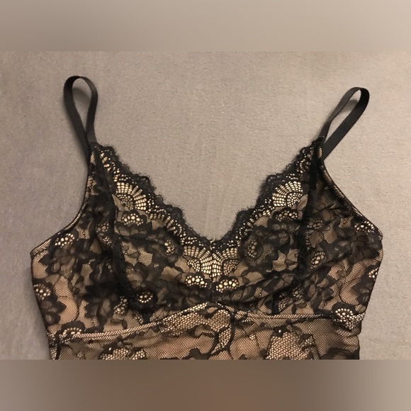 NEW Lace Bodysuit - Picture 13 of 15